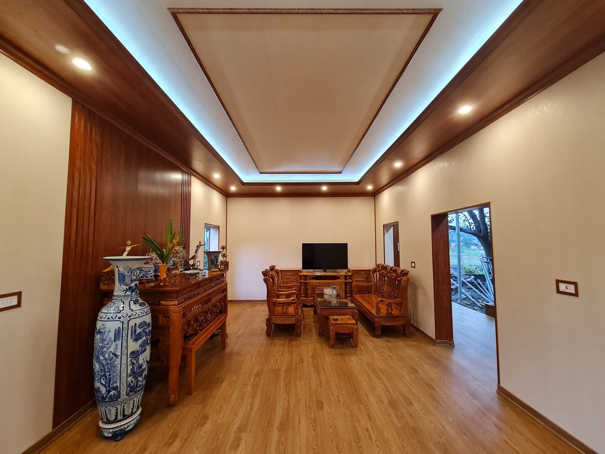 gia-thi-cong-tran-nhua